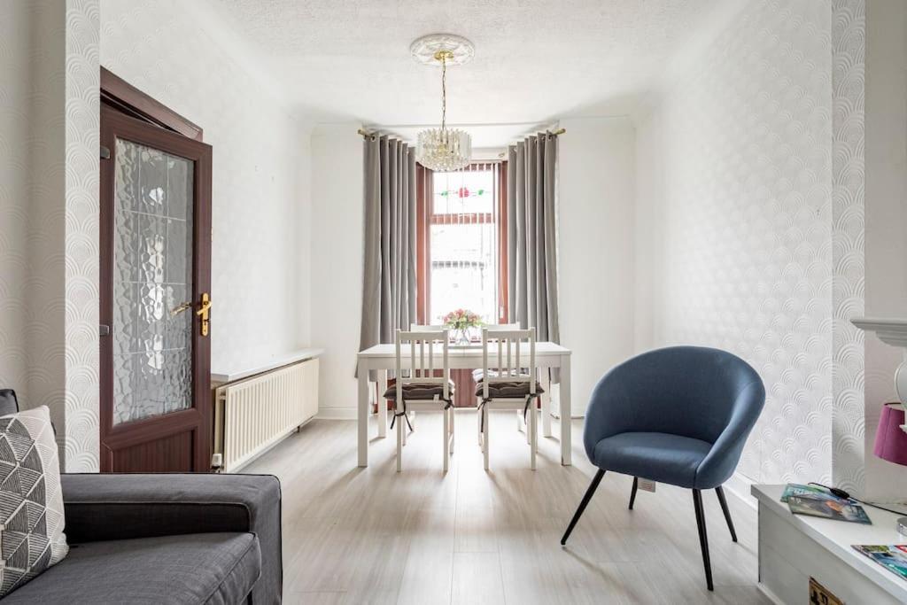 Central Belfast Town House エクステリア 写真