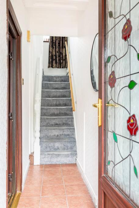 Central Belfast Town House エクステリア 写真